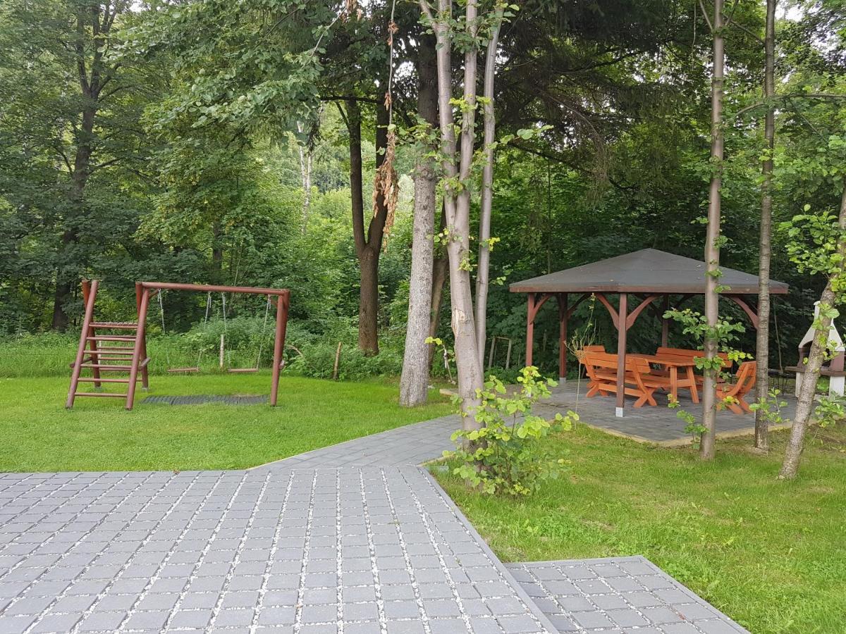 Apartament Z Liskiem Щирк Екстериор снимка