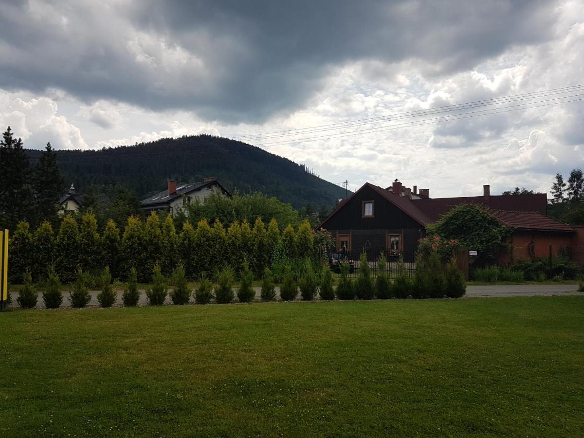 Apartament Z Liskiem Щирк Екстериор снимка